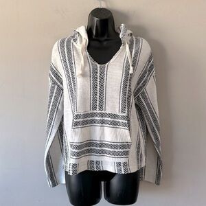 NWOT Ocean Drive Clothing Co. Lightweight Pullover SIZE SMALL